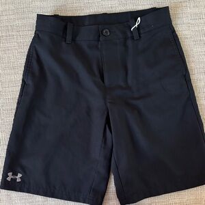 Under Armour Junior Boys M Dark Shorts
